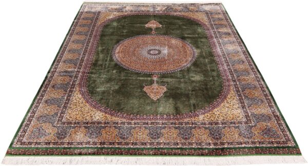 Kashmir Oriental Rug 200 × 300 cm, Silk, hand-knotted, refined — view 2 Kashmir Oriental Rug 200 × 300 cm, Silk, hand-knotted, refined — view 2