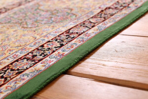 Kashmir Oriental Rug 200 × 300 cm, Silk, hand-knotted, refined — view 6 Kashmir Oriental Rug 200 × 300 cm, Silk, hand-knotted, refined — view 6