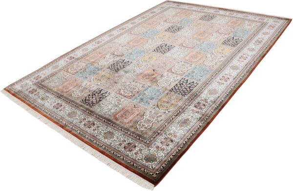 Kashmir Oriental Rug 203 × 296 cm, Silk, hand-knotted — view 3 Kashmir Oriental Rug 203 × 296 cm, Silk, hand-knotted — view 3