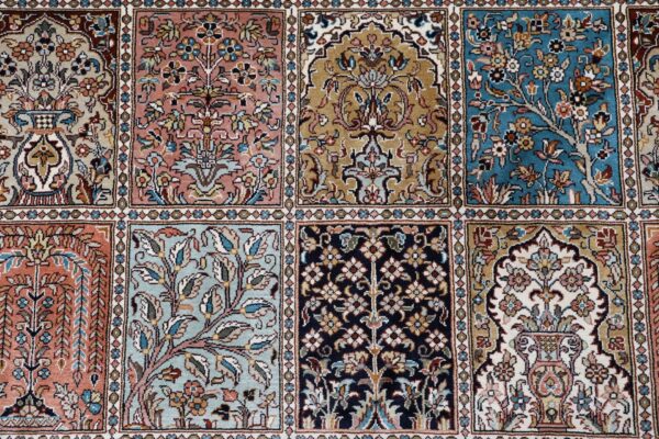 Kashmir Oriental Rug 203 × 296 cm, Silk, hand-knotted — view 9 Kashmir Oriental Rug 203 × 296 cm, Silk, hand-knotted — view 9