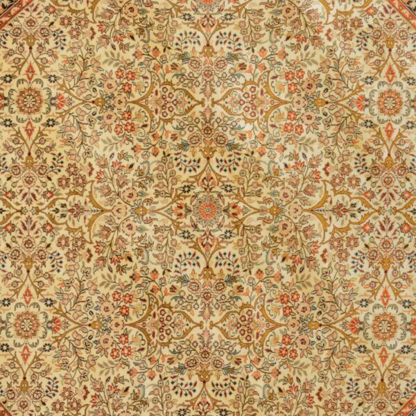 Kashmir Oriental Rug 209 × 209 cm, Silk, hand-knotted, pastel — view 4 Kashmir Oriental Rug 209 × 209 cm, Silk, hand-knotted, pastel — view 4