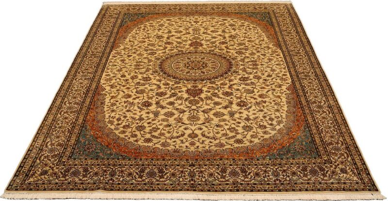 Kashmir Oriental Rug 212 × 319 cm, Silk, hand-knotted — view 2 Kashmir Oriental Rug 212 × 319 cm, Silk, hand-knotted — view 2