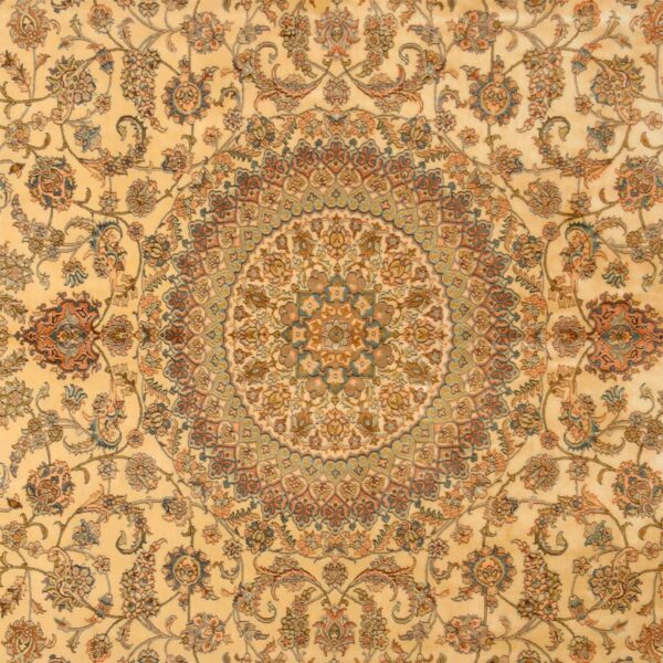 Kashmir Oriental Rug 212 × 319 cm, Silk, hand-knotted — view 4 Kashmir Oriental Rug 212 × 319 cm, Silk, hand-knotted — view 4