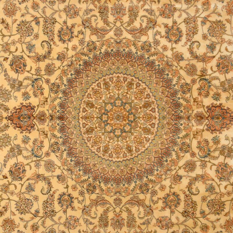 Kashmir Oriental Rug 212 × 319 cm, Silk, hand-knotted — view 4 Kashmir Oriental Rug 212 × 319 cm, Silk, hand-knotted — view 4