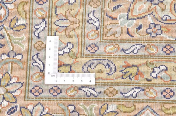 Kashmir Oriental Rug 213 × 310 cm, Silk, White/Beige, hand-knotted — view 3