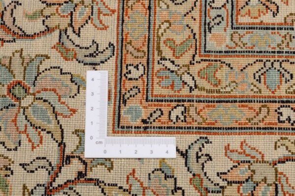 Kashmir Oriental Rug 213 × 310 cm, Silk, White/Beige, hand-knotted — view 3