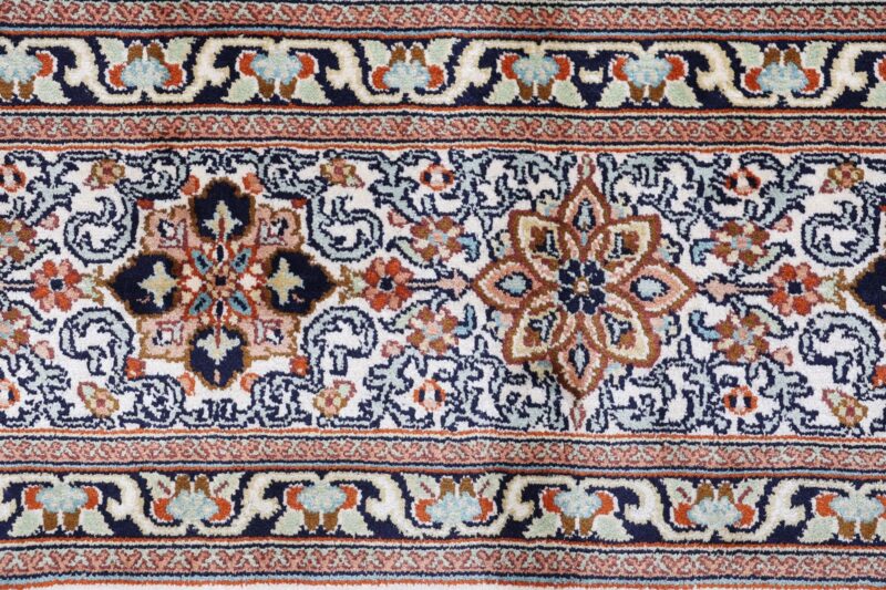 Kashmir Oriental Rug 215 × 296 cm, Silk, hand-knotted — view 8