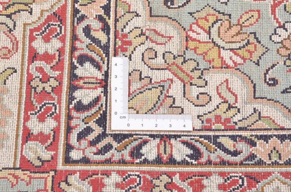 Kashmir Oriental Rug 215 × 310 cm, Silk, hand-knotted, refined — view 4 Kashmir Oriental Rug 215 × 310 cm, Silk, hand-knotted, refined — view 4