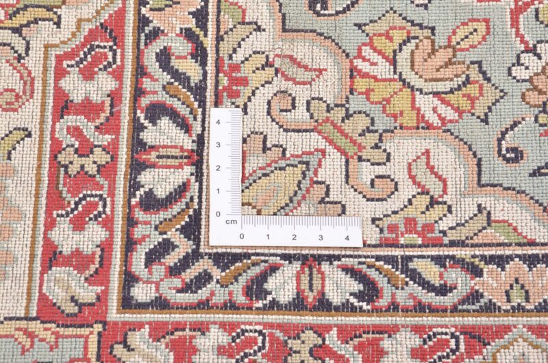 Kashmir Oriental Rug 215 × 310 cm, Silk, hand-knotted, refined — view 4 Kashmir Oriental Rug 215 × 310 cm, Silk, hand-knotted, refined — view 4