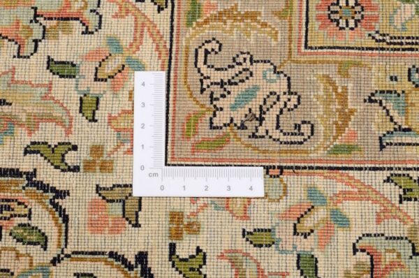Kashmir Oriental Rug 216 × 313 cm, Silk, White/Beige, hand-knotted — view 3