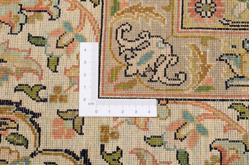 Kashmir Oriental Rug 216 × 313 cm, Silk, White/Beige, hand-knotted — view 3