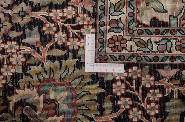 Kashmir Oriental Rug 219 × 304 cm, Silk, hand-knotted — view 3