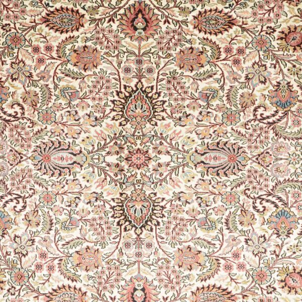 Kashmir Oriental Rug 219 × 304 cm, Silk, hand-knotted — view 4