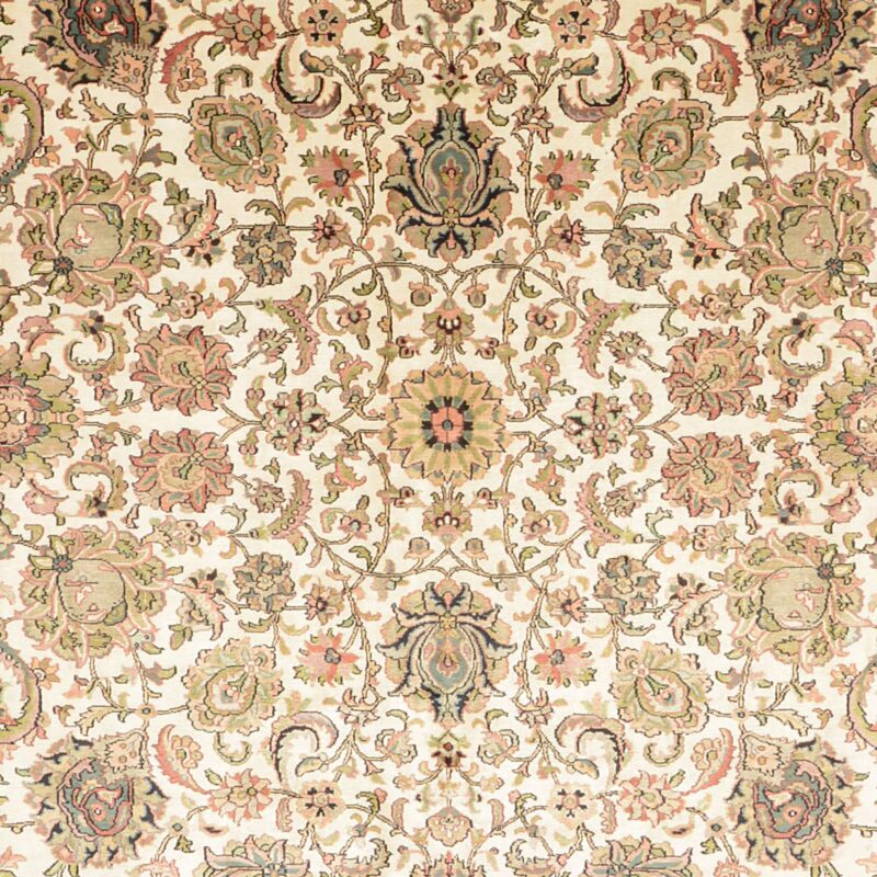 Kashmir Oriental Rug 219 × 317 cm, Silk, hand-knotted — view 4