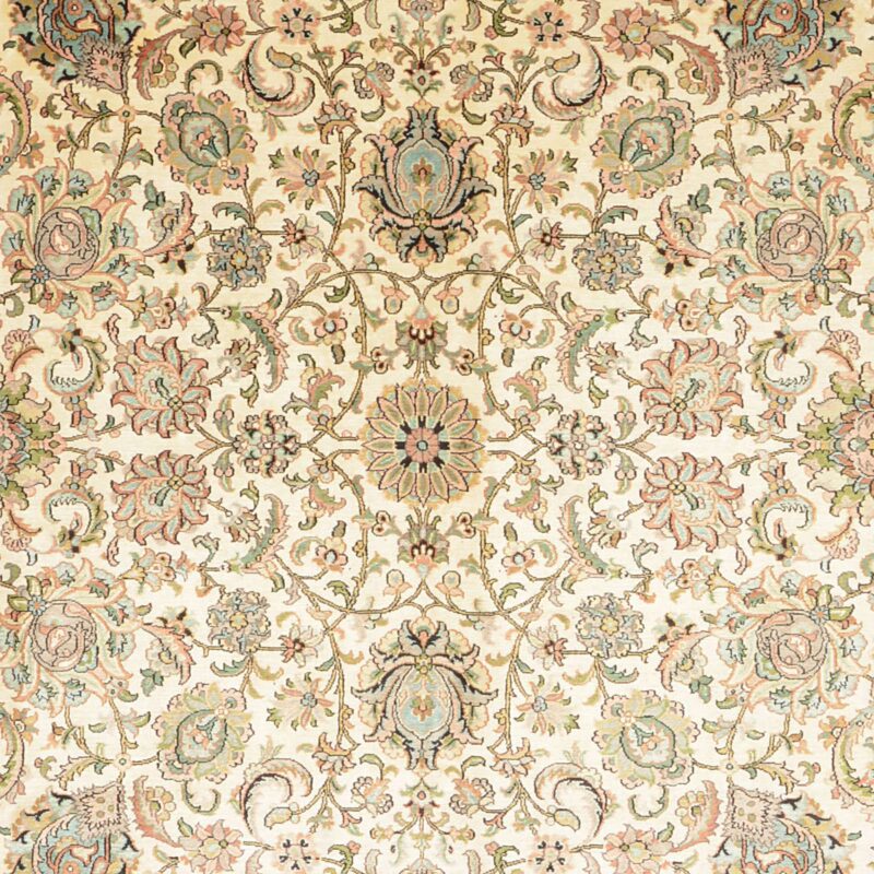 Kashmir Oriental Rug 240 × 340 cm, Silk, hand-knotted — view 4