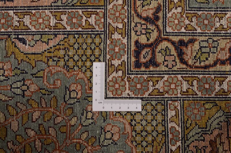 Kashmir Oriental Rug 242 × 334 cm, Silk, hand-knotted — view 3