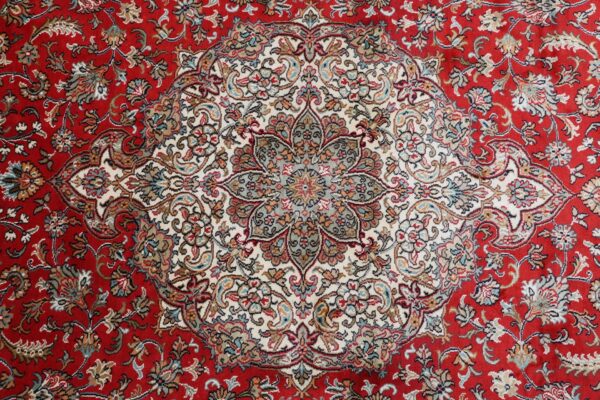 Kashmir Oriental Rug 244 × 335 cm, Silk, hand-knotted, pastel — view 9