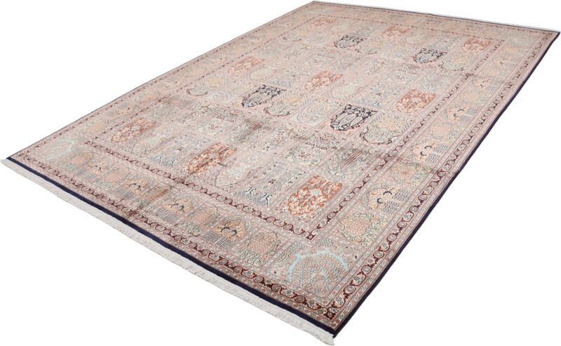 Kashmir Oriental Rug 244 × 342 cm, Silk, hand-knotted — view 3