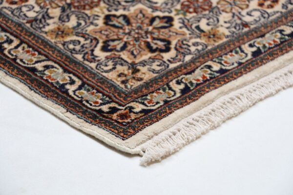 Kashmir Oriental Rug 245 × 245 cm, Silk, hand-knotted — view 6 Kashmir Oriental Rug 245 × 245 cm, Silk, hand-knotted — view 6