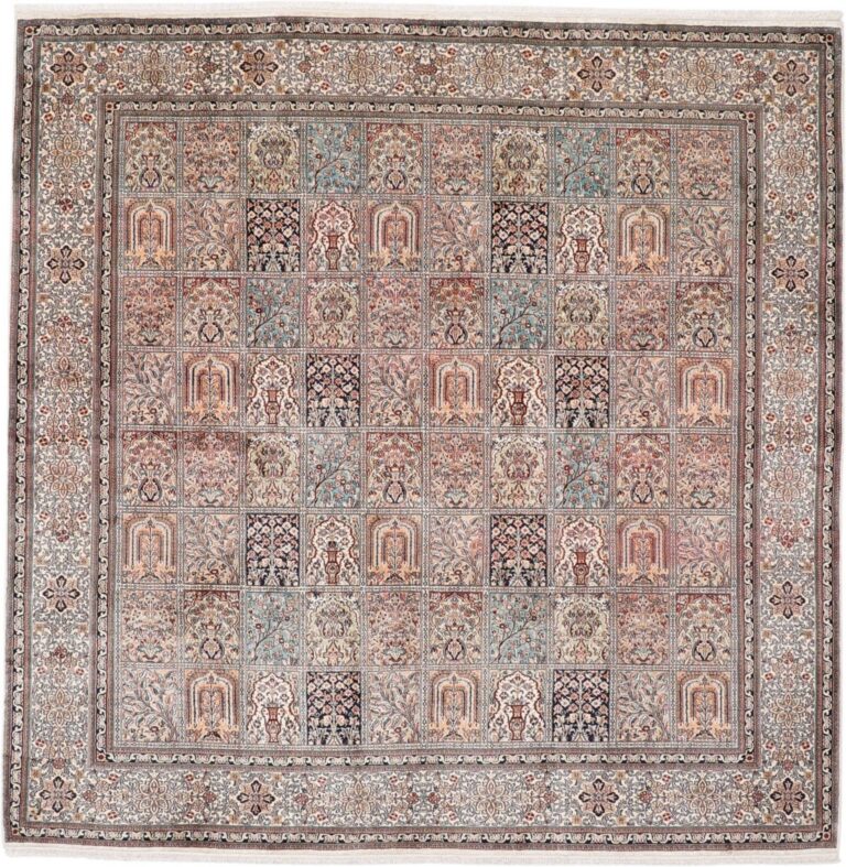 Kashmir Oriental Rug 245 × 245 cm, Silk, hand-knotted