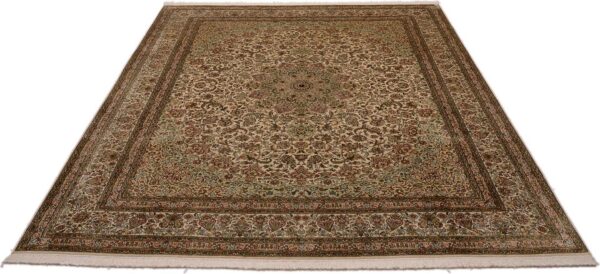 Kashmir Oriental Rug 245 × 307 cm, Silk, hand-knotted — view 2
