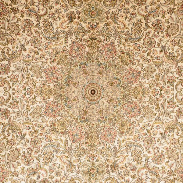 Kashmir Oriental Rug 245 × 307 cm, Silk, hand-knotted — view 4