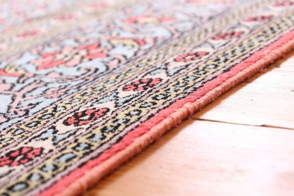 Kashmir Oriental Rug 245 × 326 cm, Silk, hand-knotted — view 6 Kashmir Oriental Rug 245 × 326 cm, Silk, hand-knotted — view 6