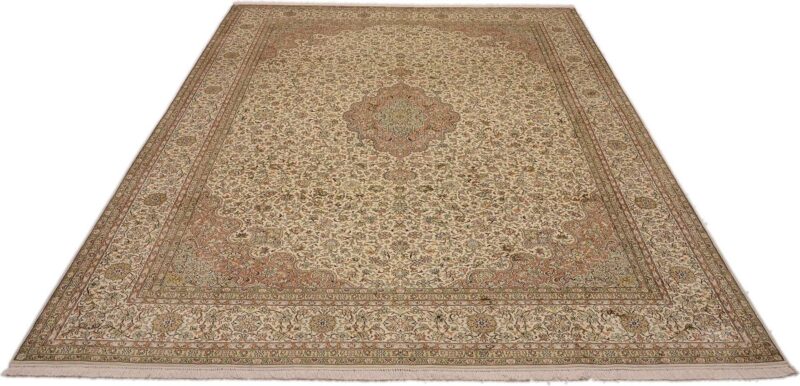 Kashmir Oriental Rug 245 × 336 cm, Silk, hand-knotted — view 2