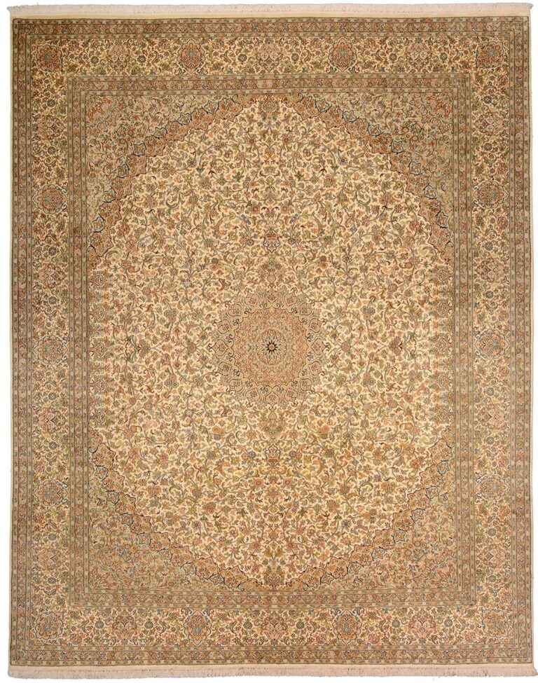 Kashmir Oriental Rug 246 × 307 cm, Silk, hand-knotted