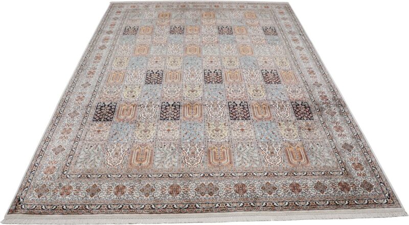 Kashmir Oriental Rug 247 × 349 cm, Silk, hand-knotted, Persian — view 2