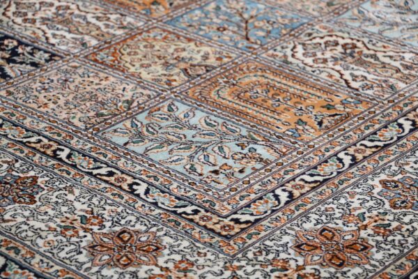 Kashmir Oriental Rug 247 × 349 cm, Silk, hand-knotted, Persian — view 5