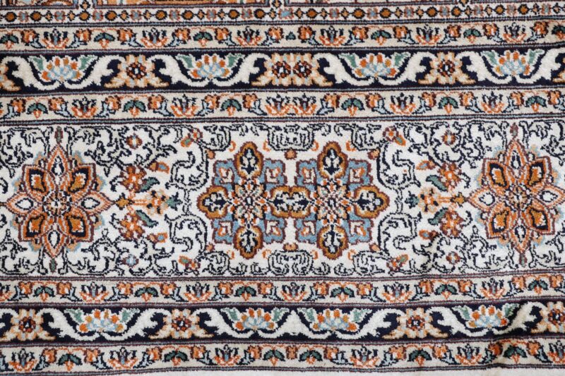 Kashmir Oriental Rug 247 × 349 cm, Silk, hand-knotted, Persian — view 8