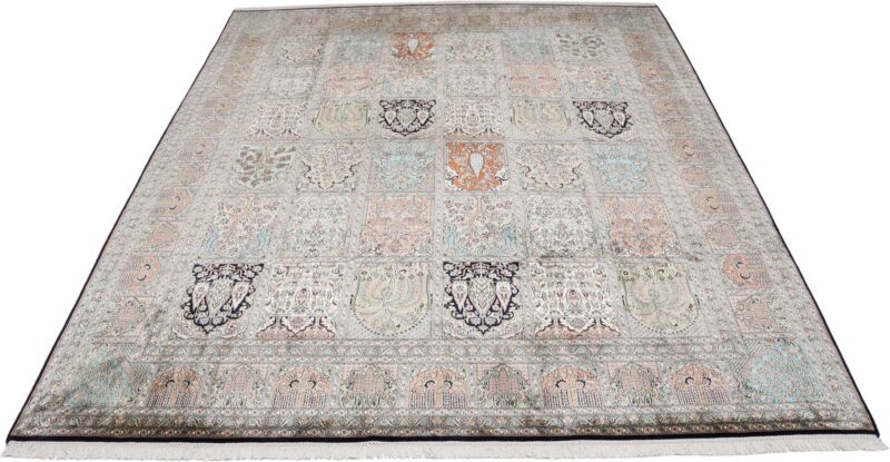 Kashmir Oriental Rug 248 × 300 cm, Silk, hand-knotted — view 2 Kashmir Oriental Rug 248 × 300 cm, Silk, hand-knotted — view 2