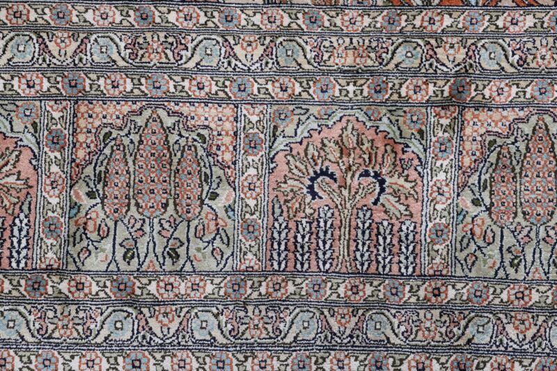 Kashmir Oriental Rug 248 × 300 cm, Silk, hand-knotted — view 6 Kashmir Oriental Rug 248 × 300 cm, Silk, hand-knotted — view 6