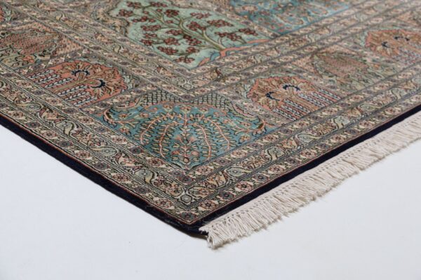 Kashmir Oriental Rug 248 × 300 cm, Silk, hand-knotted — view 8 Kashmir Oriental Rug 248 × 300 cm, Silk, hand-knotted — view 8