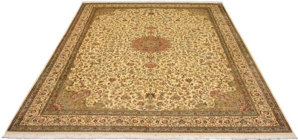 Kashmir Oriental Rug 248 × 350 cm, Silk, hand-knotted, pastel — view 2 Kashmir Oriental Rug 248 × 350 cm, Silk, hand-knotted, pastel — view 2