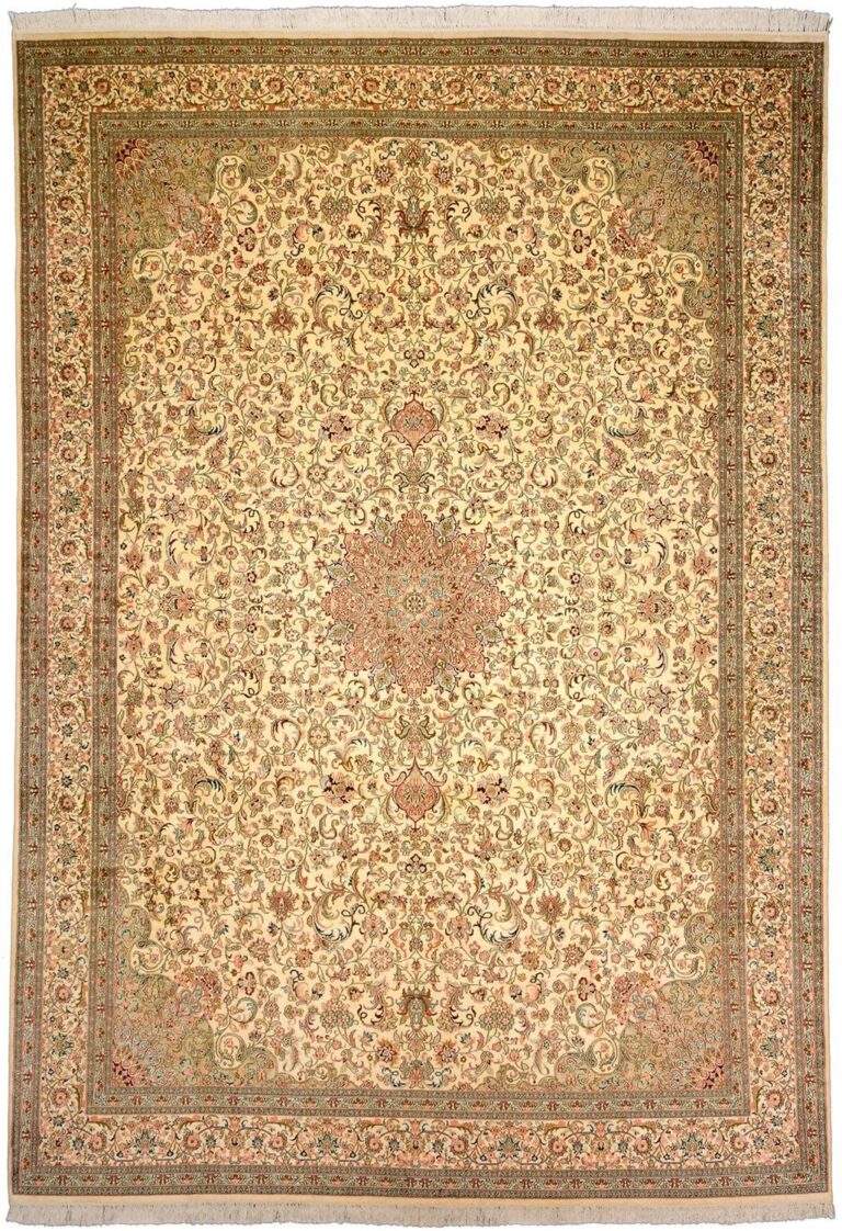 Kashmir Oriental Rug 248 × 350 cm, Silk, hand-knotted, pastel