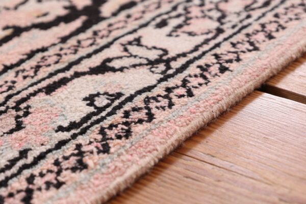 Kashmir Oriental Rug 252 × 338 cm, Silk, hand-knotted — view 6 Kashmir Oriental Rug 252 × 338 cm, Silk, hand-knotted — view 6