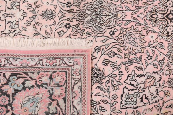 Kashmir Oriental Rug 252 × 338 cm, Silk, hand-knotted — view 7 Kashmir Oriental Rug 252 × 338 cm, Silk, hand-knotted — view 7