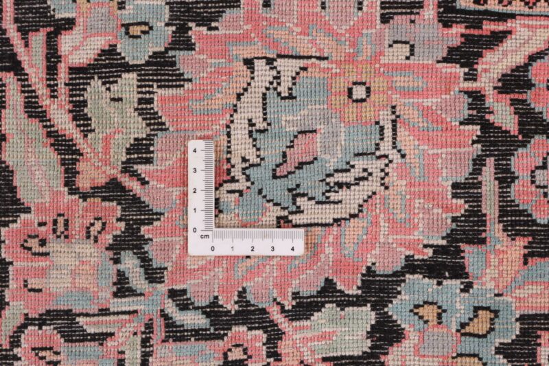 Kashmir Oriental Rug 252 × 338 cm, Silk, hand-knotted — view 9 Kashmir Oriental Rug 252 × 338 cm, Silk, hand-knotted — view 9