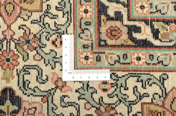 Kashmir Oriental Rug 273 × 372 cm, Silk, hand-knotted — view 3