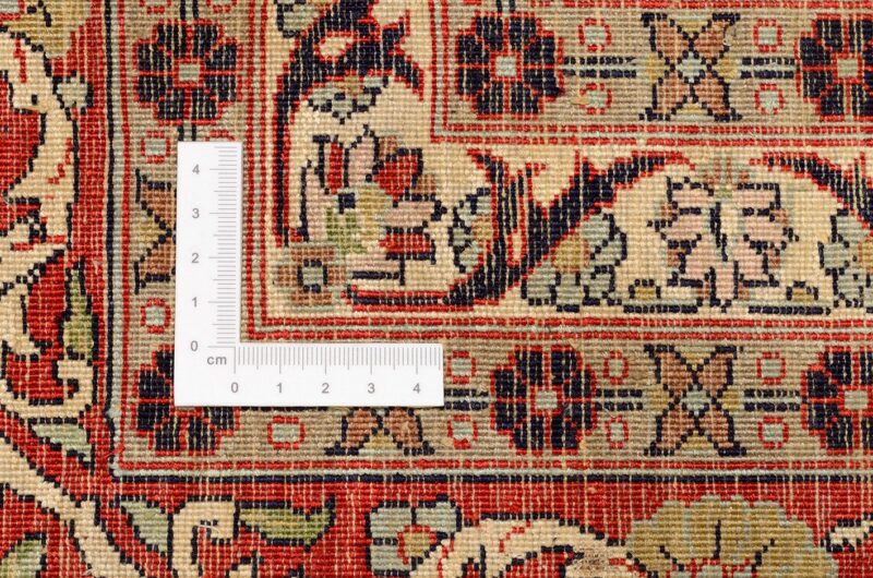 Kashmir Oriental Rug 274 × 365 cm, Silk, hand-knotted — view 3 Kashmir Oriental Rug 274 × 365 cm, Silk, hand-knotted — view 3