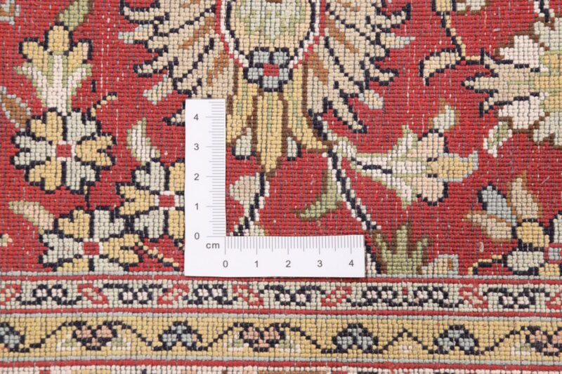 Kashmir Oriental Rug 76 × 532 cm, Silk, hand-knotted — view 3