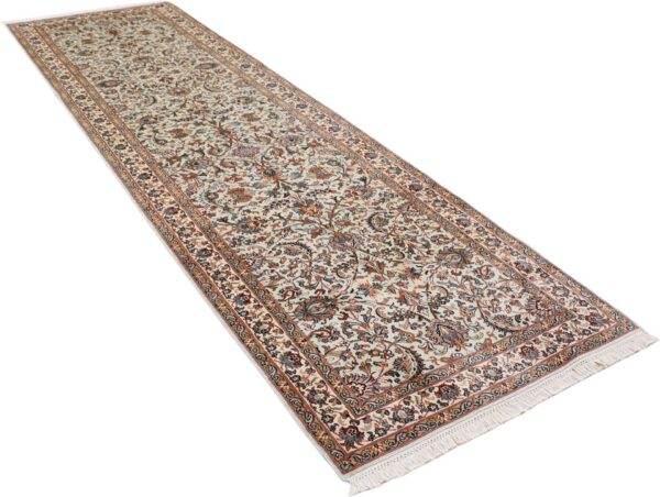Kashmir Oriental Rug 83 × 303 cm, Silk, hand-knotted — view 4 Kashmir Oriental Rug 83 × 303 cm, Silk, hand-knotted — view 4
