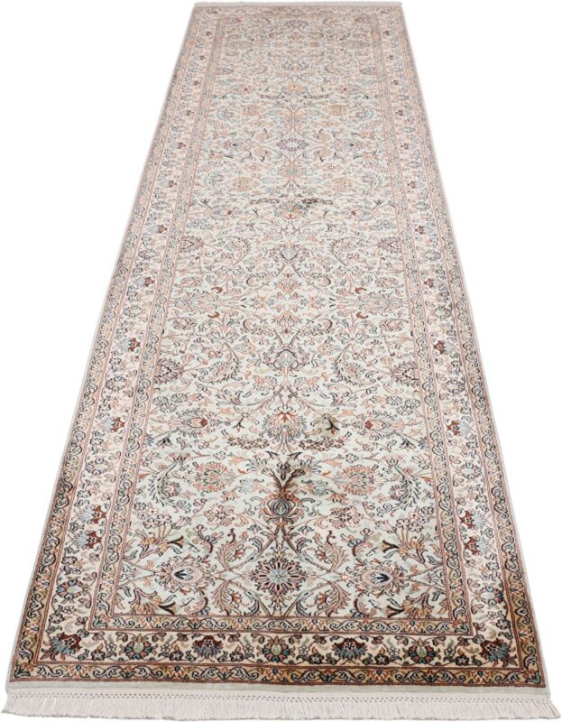 Kashmir Oriental Rug 83 × 303 cm, Silk, hand-knotted — view 2 Kashmir Oriental Rug 83 × 303 cm, Silk, hand-knotted — view 2