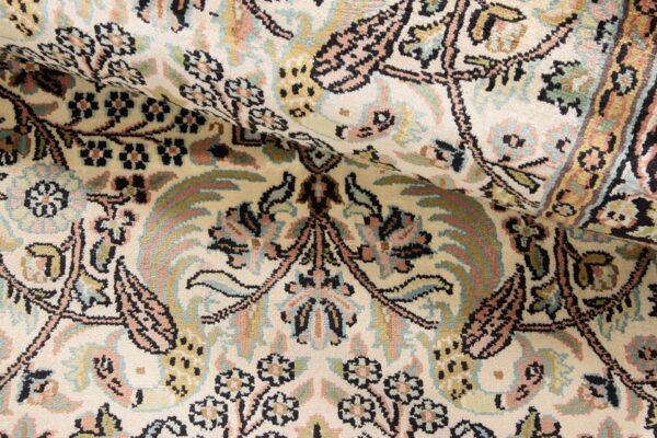 Kashmir Oriental Rug 83 × 312 cm, Silk, hand-knotted — view 4
