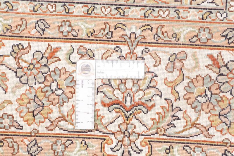 Kashmir Oriental Rug 127 × 185 cm, Silk, hand-knotted — view 11