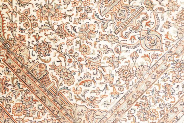 Kashmir Oriental Rug 127 × 185 cm, Silk, hand-knotted — view 6