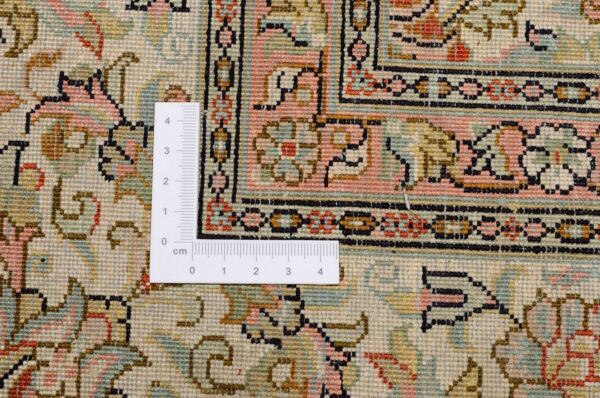 Kashmir Oriental Rug 158 × 218 cm, Silk, hand-knotted — view 3