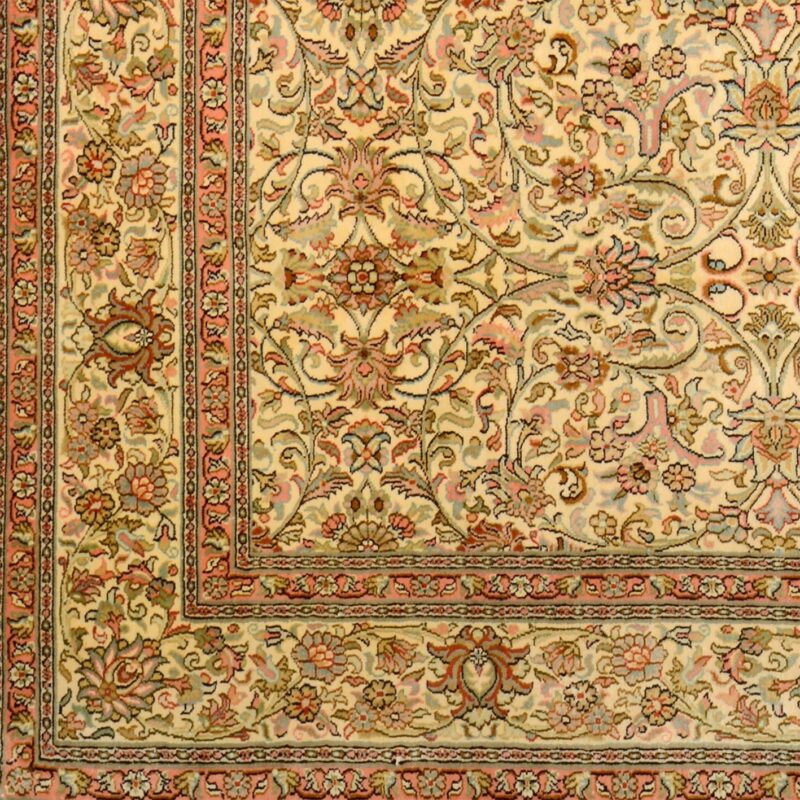 Kashmir Oriental Rug 158 × 218 cm, Silk, hand-knotted — view 4